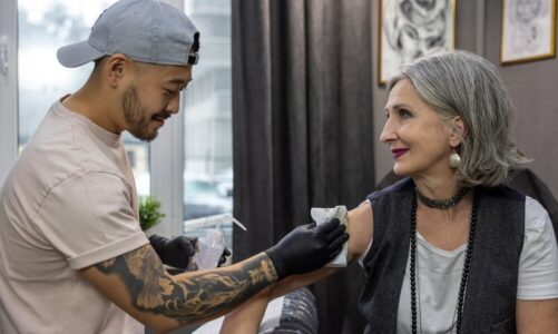 Pielęgnacja tatuażu: jak dbać o świeży tatuaż po zrobieniu